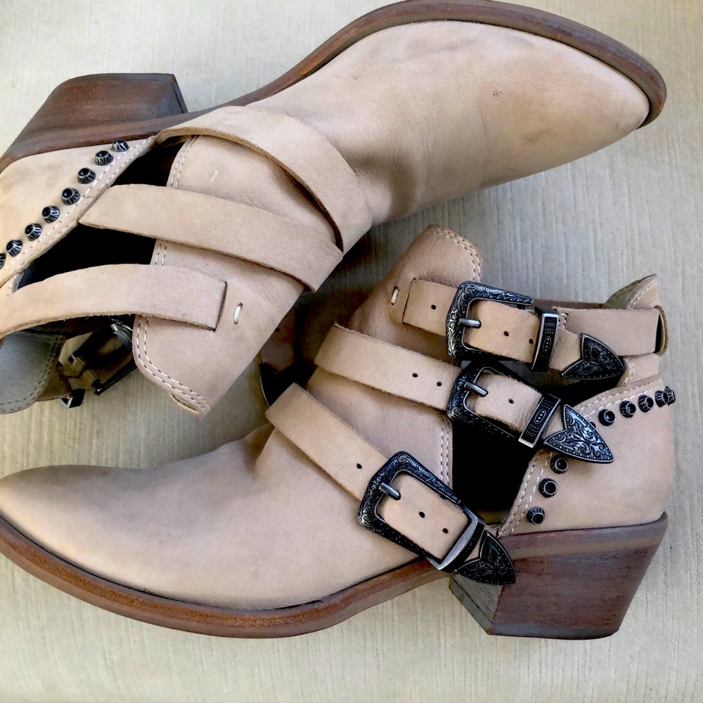 Western ivory Booties
